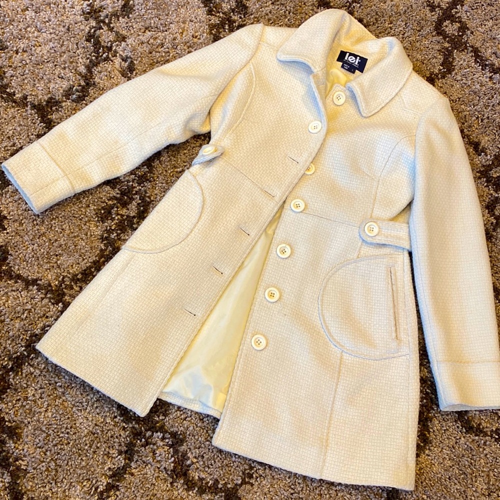 L.E.I Buttoned Coat